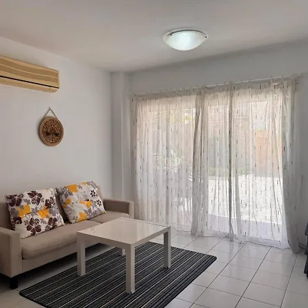 Pafilia Garden 7- Quiet & Two Bedrooms Apartament